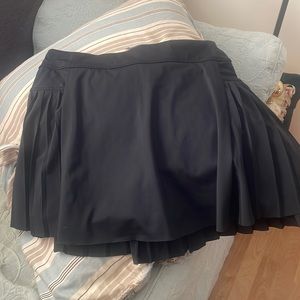 Ladies Athleta advantage skort black med